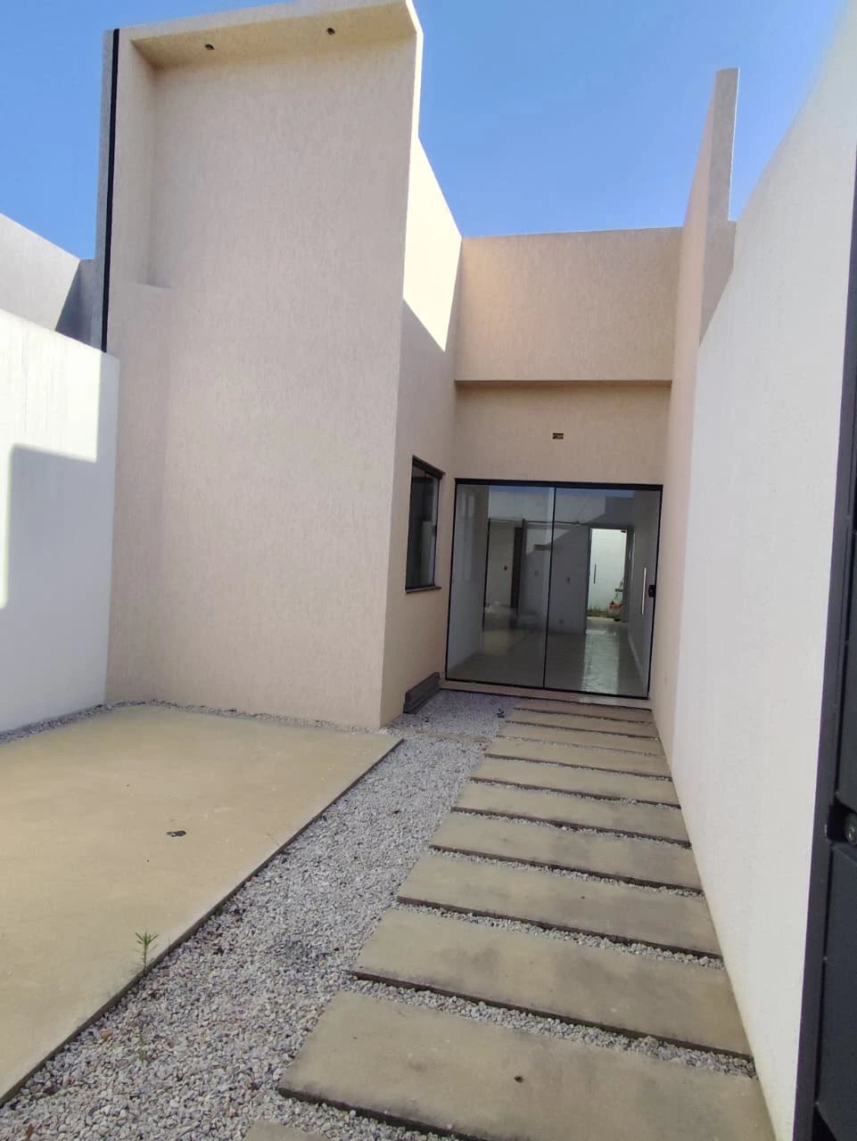 Casa nova com suíte no Miro Cairo